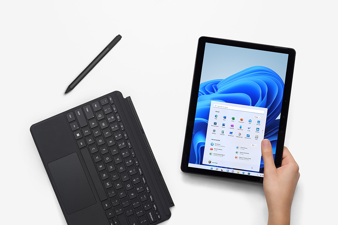 Surface Go 3轻便的二合一设备