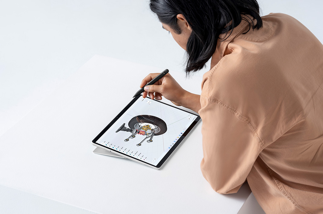 迄今为止 Pro 使用的更为先进的显示屏